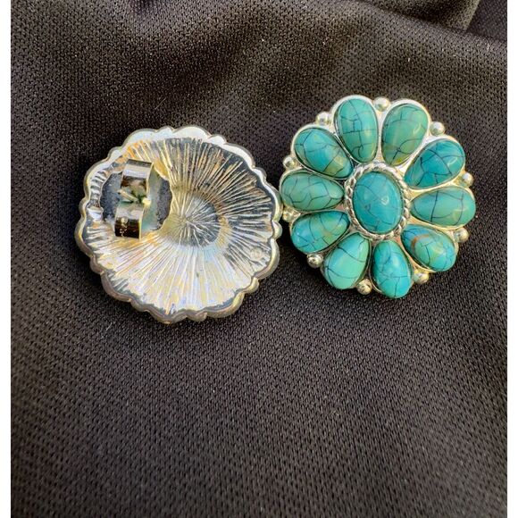 Vintage Avon Blue Howlite Earrings - Picture 3 of 6